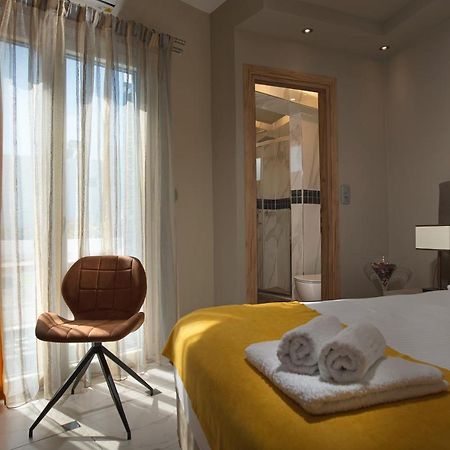 Angelica'S Deluxe Rooms In Adamas ภายนอก รูปภาพ