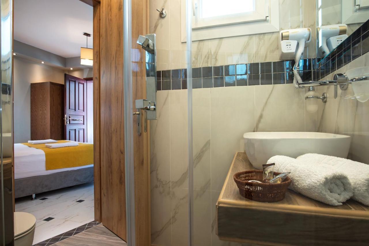 Angelica'S Deluxe Rooms In Adamas ภายนอก รูปภาพ